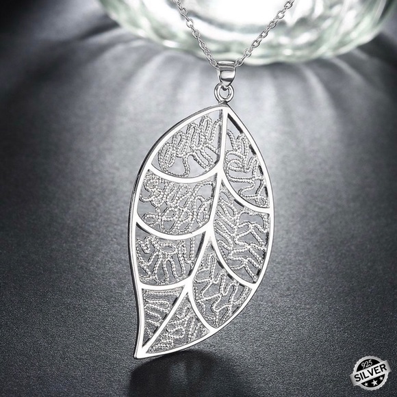 NEW .925 Sterling Silver 18” Large Filigree Leaf Pendent Necklace - Picture 4 of 4
